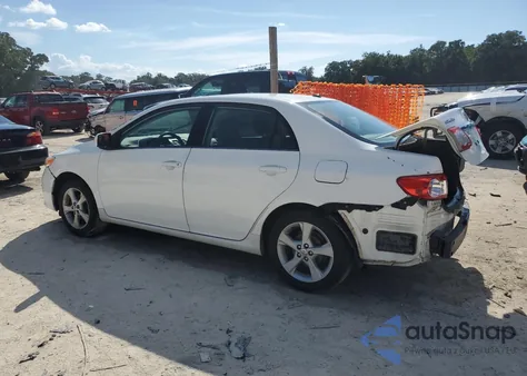 2013 Toyota Corolla Base из США, поврежденный, VIN 5YFBU4EE8DP094262